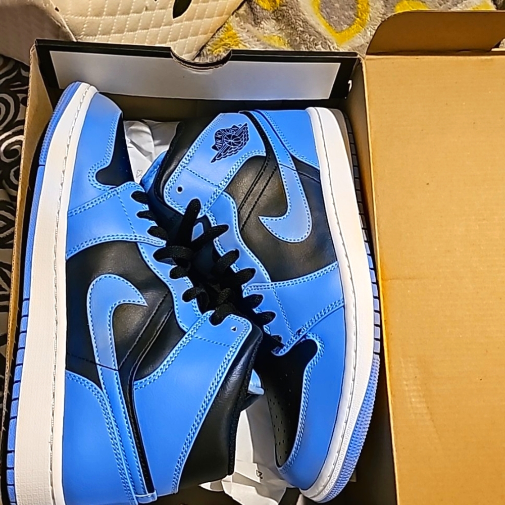 Nike Jordan 1 Mid
